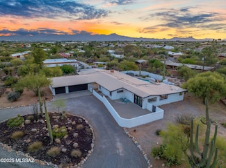 835 E Camino de Fray Marcos, Tucson, AZ 85718