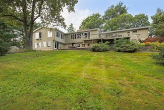 14 Sleepy Hollow Rd, Topsfield, MA 01983