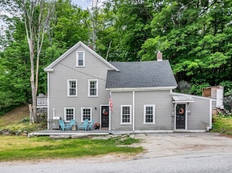 11 Chalk Pond Rd, Bradford, NH 03221