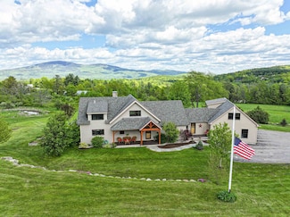 93 Rowell Hill Rd, New London, NH 03257
