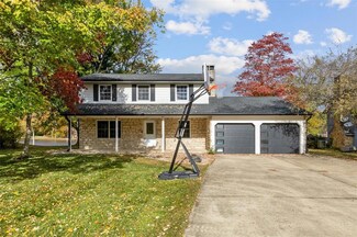 3696 W South Wood Lake Dr, Columbus, IN 47201