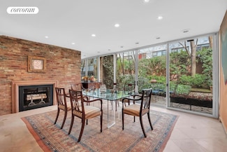 419 E 50th St, New York, NY 10022