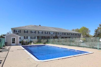 18 South St Unit 2-4, Dennis Port, MA 02639