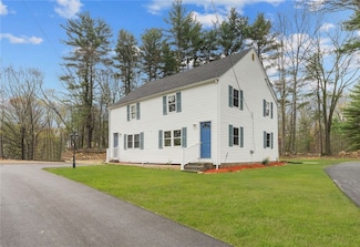 8 Battey Dr, Greenville, RI 02828