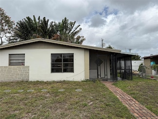 5611 SW 37th St, Davie, FL 33314