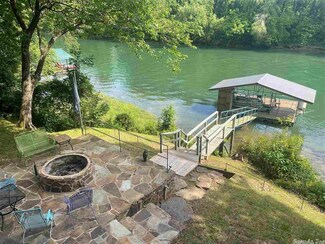 45 Trout Valley Rd, Wilburn, AR 72179
