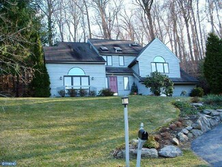 43 Charter Oak Dr, Newtown Square, PA 19073