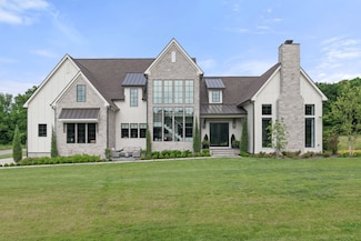 1936 Silver Fox Rd, Thompsons Station, TN 37179