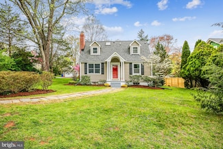 6510 76th St, Cabin John, MD 20818