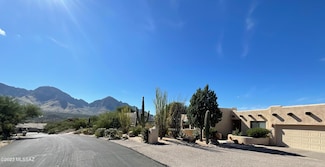 11435 N Skywire Way, Tucson, AZ 85737