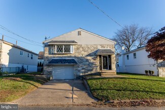 9653 Chapelcroft St, Philadelphia, PA 19115