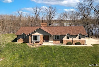 10675 Buckingham Ct, Breese, IL 62230