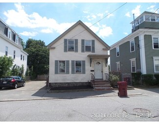 28 Varney St, Lowell, MA 01854