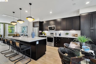 27258 Lumina Unit 8, Hayward, CA 94541