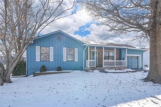 805 Bobwhite Dr, Peculiar, MO 64078