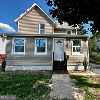 543 Park Dr, Vineland, NJ 08360