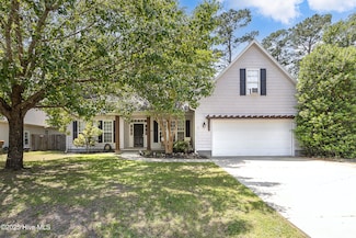 114 Southern Magnolia Ct, Hampstead, NC 28443