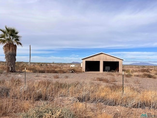 5435 SW El Camino Rd, Deming, NM 88030