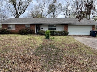 204 E Pinion St, Rogers, AR 72756