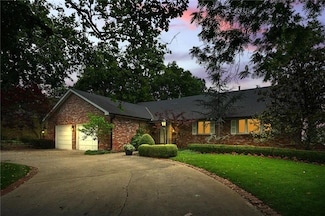 490 W 49th Terrace, Kansas City, MO 64112