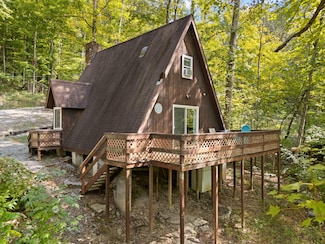 1424 Jasper Lake Dr, Burnside, KY 42519