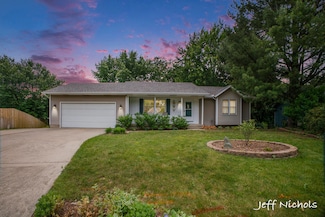 995 Kingtree Ct SW, Byron Center, MI 49315