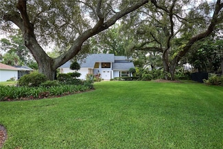 15917 Dover Cliffe Dr, Lutz, FL 33548