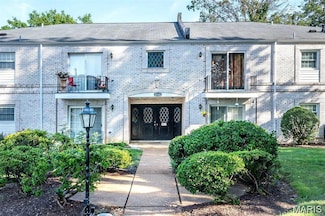 4366 Chateau de Ville Dr Unit D, Saint Louis, MO 63129