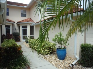371 Robin Hood Cir Unit 102, Naples, FL 34104
