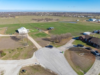 14158 Crest View Rd, Sanger, TX 76266