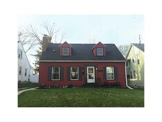 1968 B Ave NE, Cedar Rapids, IA 52402
