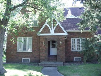 105 S Clinton St, Dwight, IL 60420