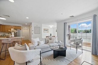 7 Conant Rd Unit 23, Winchester, MA 01890