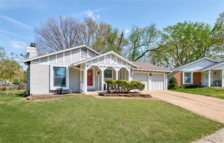 2397 Meadowpark Ct, Maryland Heights, MO 63043
