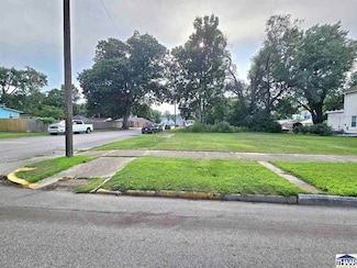 1477 S 8th St, Terre Haute, IN 47802
