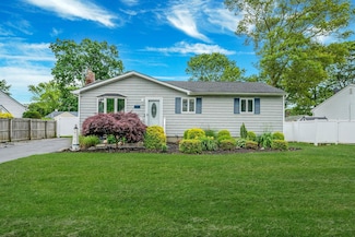 80 Breston Dr E, Shirley, NY 11967