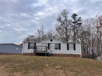 4890 Oak Branch Ln, Walkertown, NC 27051