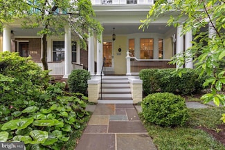 2840 27th St NW, Washington, DC 20008