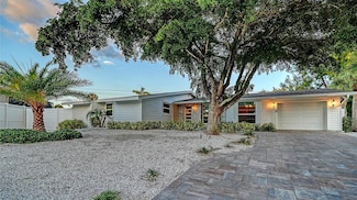 783 Birdsong Ln, Sarasota, FL 34242