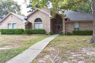 3101 Williamsburg Cir, Tyler, TX 75701