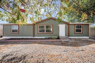 979 S Dawnview Dr, Pueblo, CO 81007