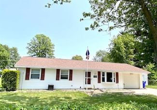 4234 Oak St, Woodburn, IN 46797