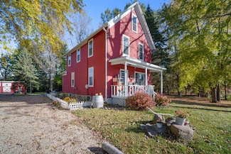 5954 Mohawk Rd, Campbellsport, WI 53010