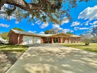 23 Apalachee St, Apalachicola, FL 32320