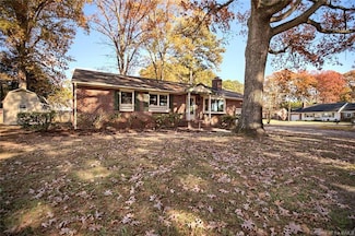 21 Frederick Dr, Newport News, VA 23601