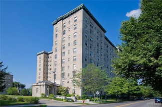 33 Gates Cir Unit 1G, Buffalo, NY 14209
