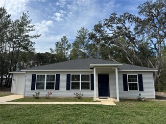 6 Fisher Way Place, Ocklawaha, FL 32179