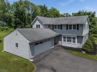 4 Orchid Place, Lebanon, NJ 08833