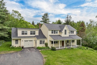 292 S Pleasant St, New London, NH 03257