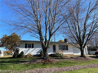 21950 Sunset Dr, Newcomerstown, OH 43832